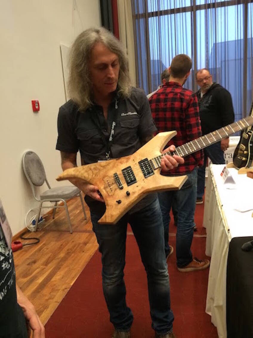 Devils Choice Guitars Holy Grail Guitar Show