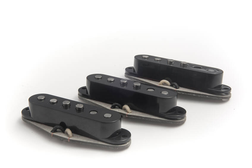 Bare Knuckle Trilogy Suite Strat Set Review